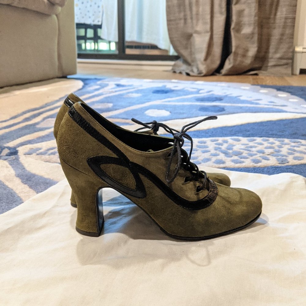 John Fluevog Miracles Lanciano in Olive Green- Women's size 9